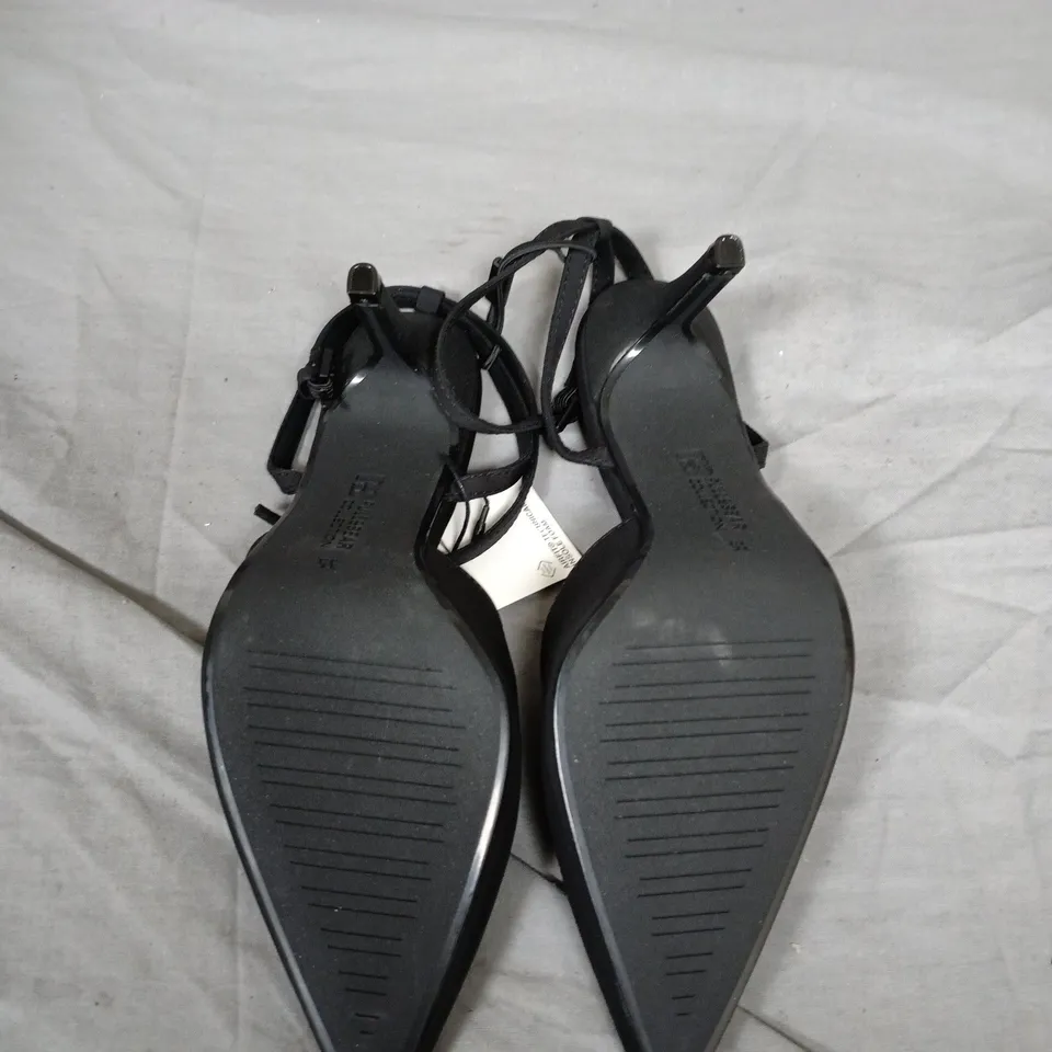  PULL&BEAR BLACK SLINGBACK HEELED SANDALS (EU 35)