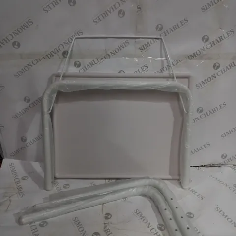 BOXED CAPRICAN TABLE MATE IN WHITE - 52CM X 40CM