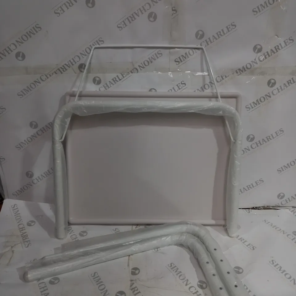 BOXED CAPRICAN TABLE MATE IN WHITE - 52CM X 40CM