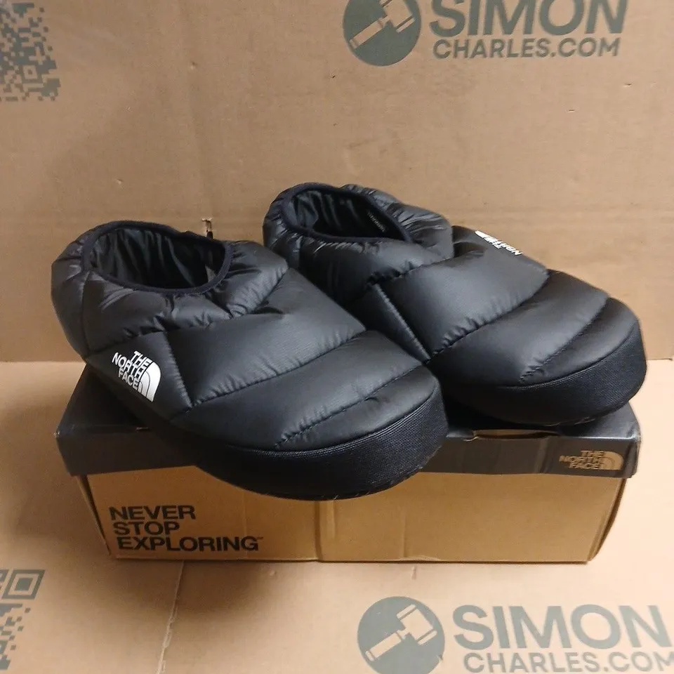 BOXED PAIR OF THE NORTH FACE NSE TENT MULE IV – BLACK, UNISEX, UK 11-13 
