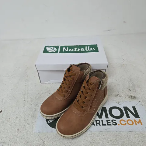 NATRELLE GISELLE B2904 TAN LEATHER BOOTS, UK 4, WITH FAUX FUR TRIM β WOMENβS