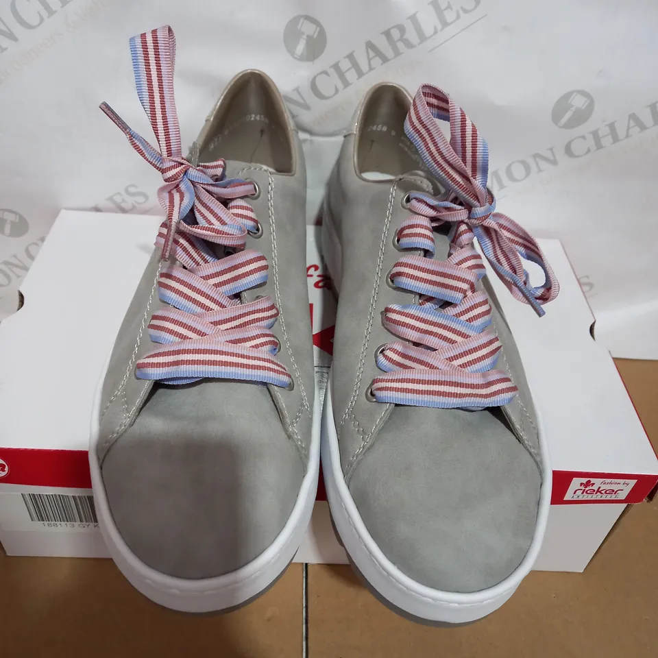 RIEKER GREY FLATFORM TRAINERS - SIZE 7.5