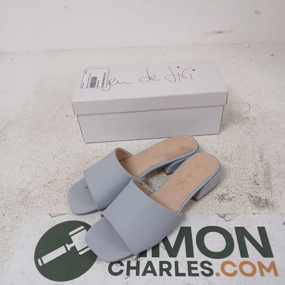 WOMEN'S LIGHT BLUE BLOCK-HEEL SANDALS – TWO-STRAP OPEN-TOE SLIDES 