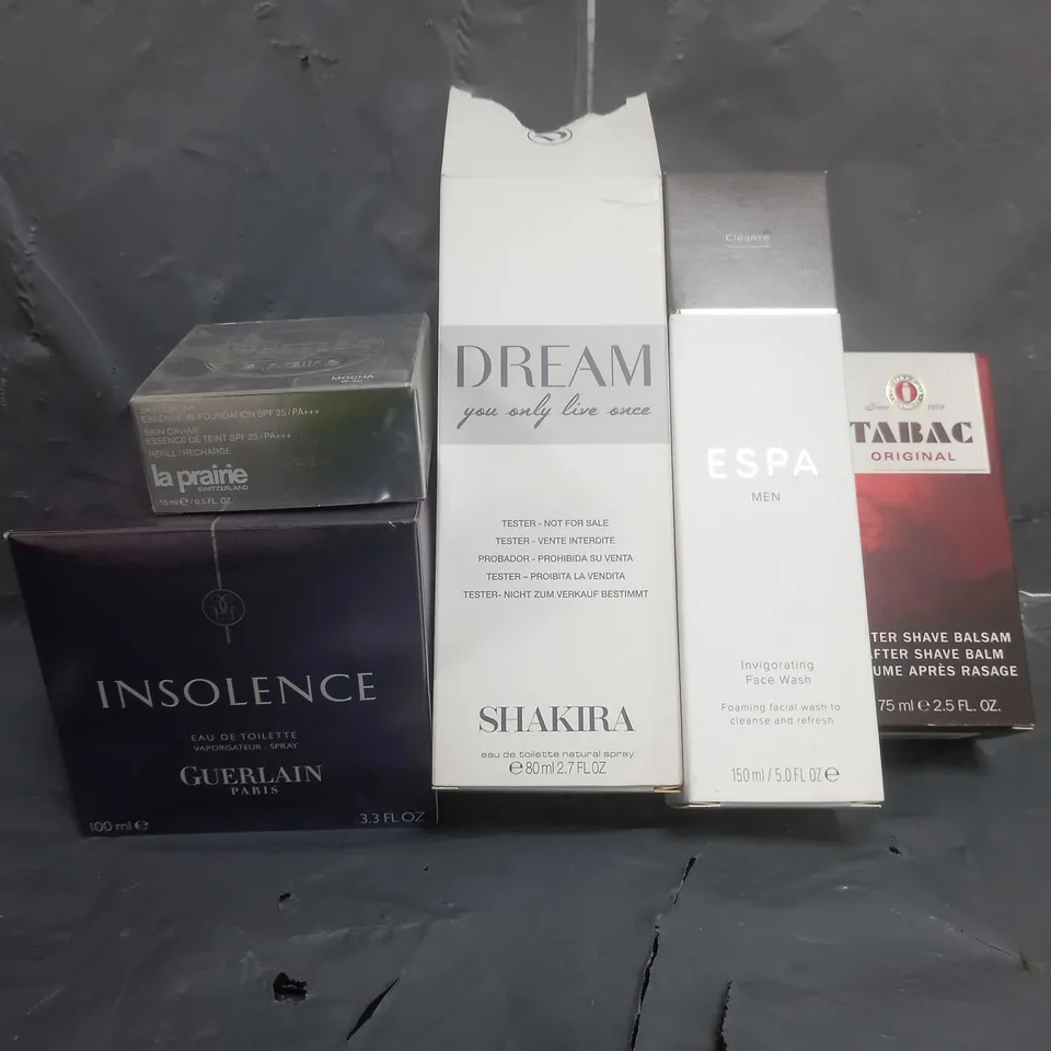 BOX OF APPROXIMATELY 12 ASSORTED HEALTH & BEAUTY ITEMS TO INCLUDE - TABAC AFTER SHAVE BALM , ESOA FACE WASH , DREAM TESTER YOU ONLY LIVE ONCE ETC