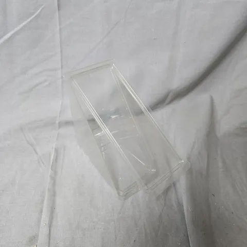 APPROXIMATELY 500 TRANSPARENT PLASTIC SANDWICH BOXES
