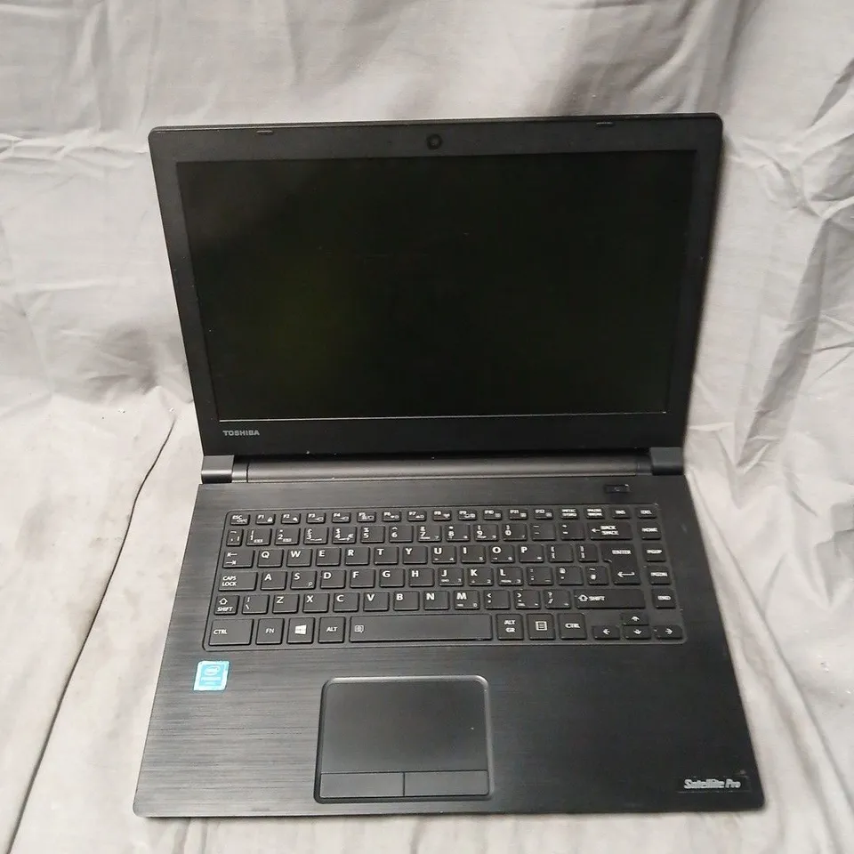 TOSHIBA SATELLITE PRO R40-C LAPTOP