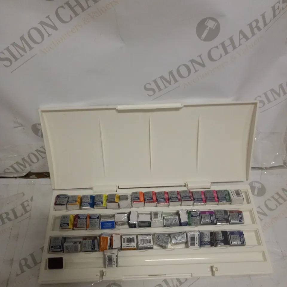 WINSOR & NEWTON WATER COLOUR PAINTS