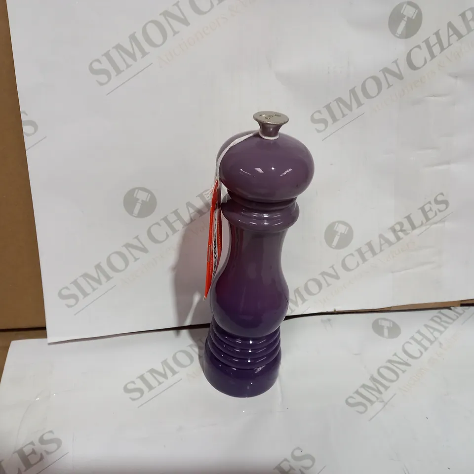 LE CREUSET CLASSIC ADJUSTABLE PEPPER GRINDER