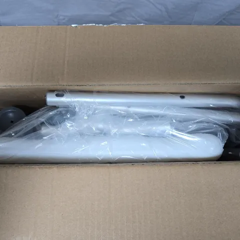 BOXED SHOWER CHAIR WITH ARMS 