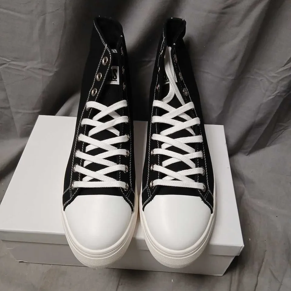 CONZURI ATLAS MEN'S BLACK HIGH-TOP CANVAS TRAINERS – UK 9 (EU 44) (VERIFY MODEL)