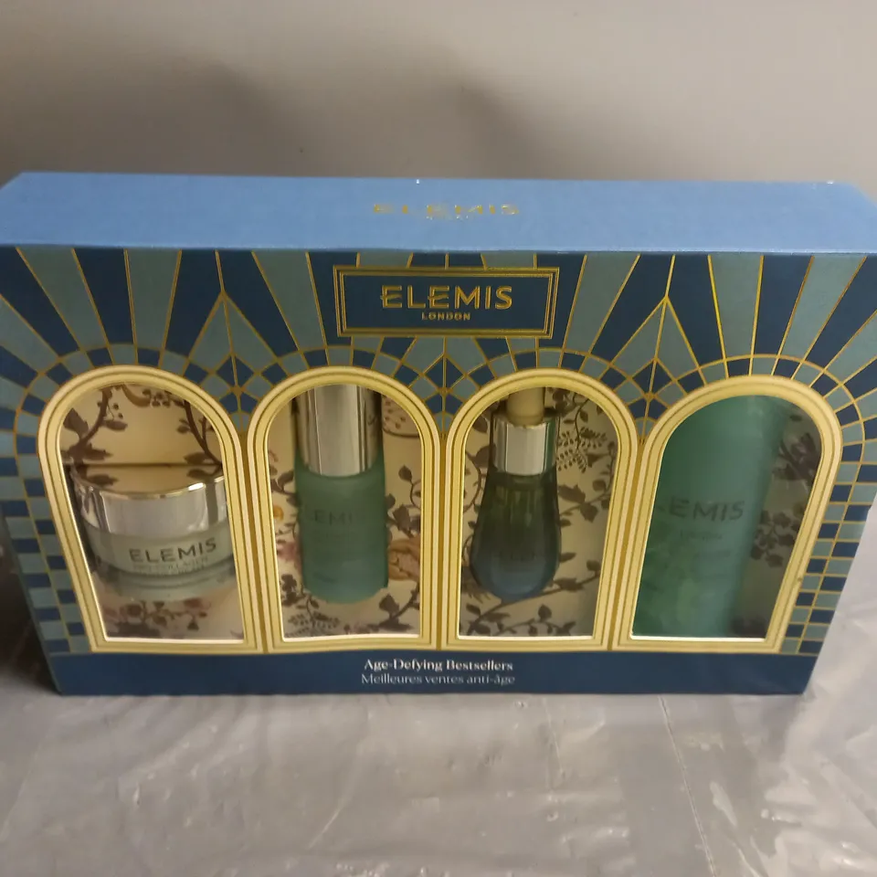 ELEMIS AGE DEFYING BESTSELLERS SET INLCUDING PRO-COLLAGEN MARINE CREAM (30ML), PRO-COLLAGEN MARINE OIL (15ML), PRO-COLLAGEN ENERGISING MARINE CLEANSER (150ML), ETC. 