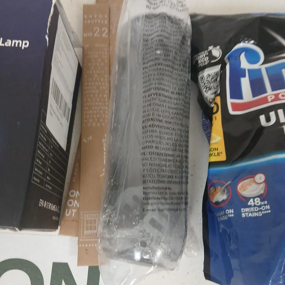 ASSORTED LIGHTING & HOUSEHOLD ITEMS TO INCLUDE; J10 MOSQUITO KILLER LAMP – BOXED, WITH 