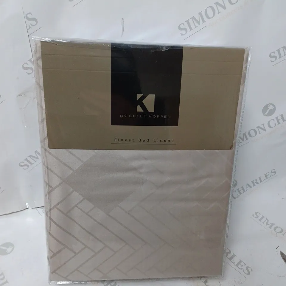 K BY KELLY HOPPEN 100% COTTON JACQUARD DIAMOND DUVET SET - DOUBLE