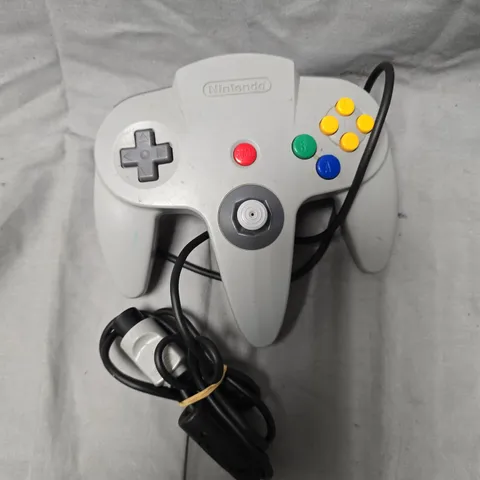 NINTENDO 64 CONTROLLER (GREY) WITH CABLE