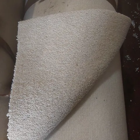 ROLL OF QUALITY ROSEDALE HARTOFT CARPET - APPROXIMATELY 5 x 10.85m