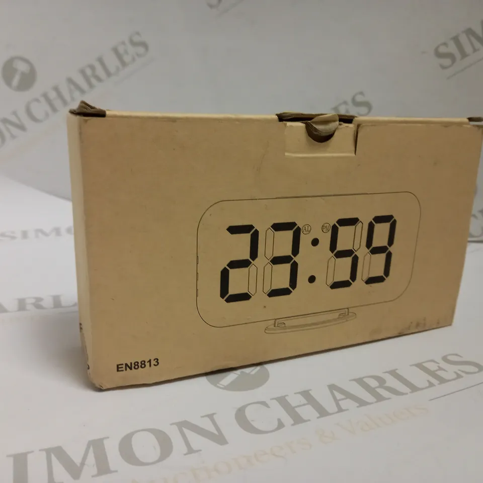 DIGITAL LED ALARM CLOCK 