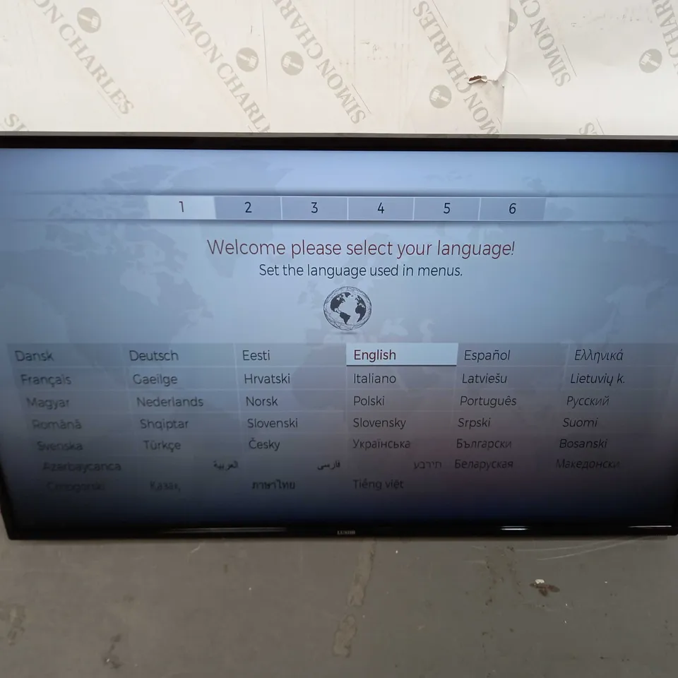 BOXED LUXOR 43 INCH 4K UHD , FREEVIEW PLAY, SMART TV RRP £299