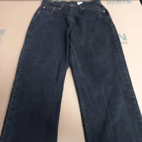 LEVI'S 512 SLIM FIT STRAIGHT LEG JEANS – WOMEN'S SIZE 8 (US) – DARK WASH