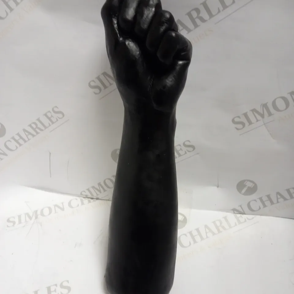12" BLACK SILICONE FIST