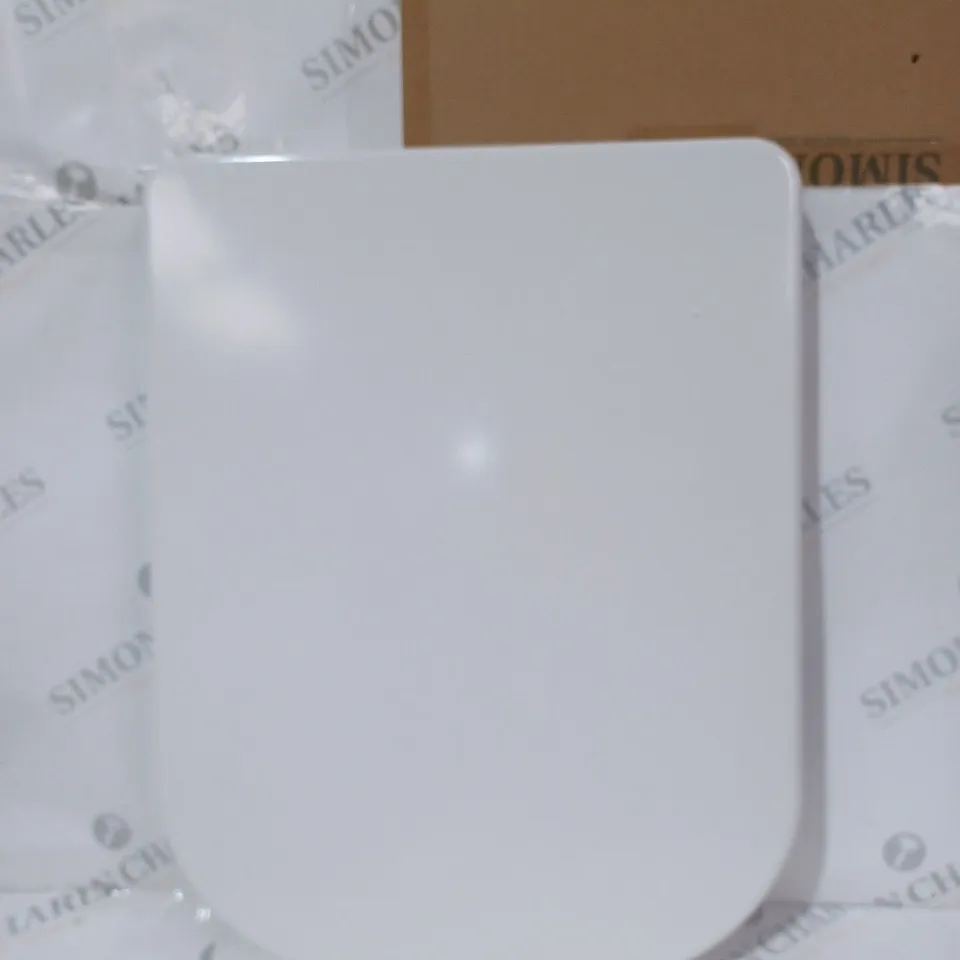 BOXED SQUARE TOILET SEAT