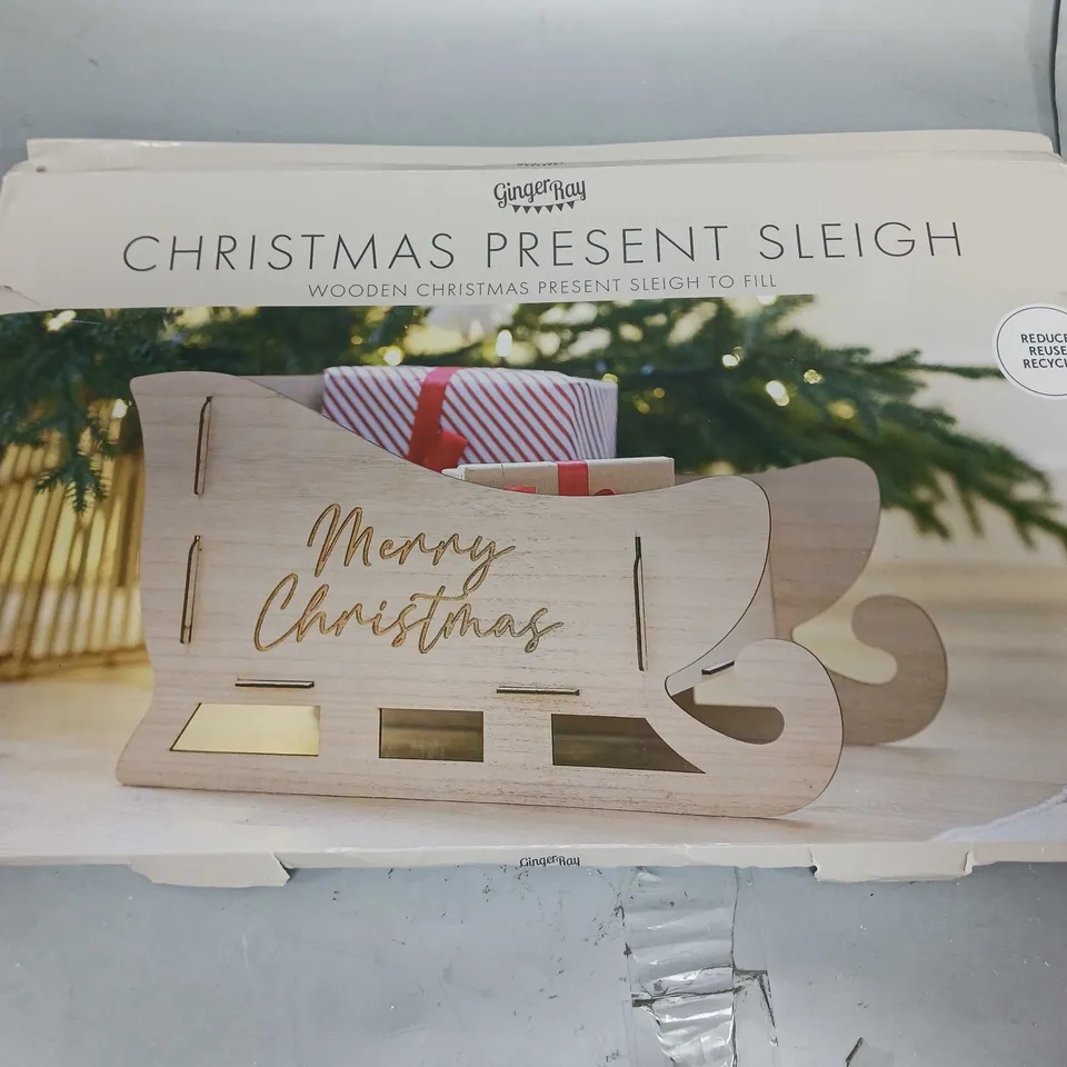 BOXED GINGER RAY WOODEN CHRISTMAS PRESENT SLEIGH RRP £14.99