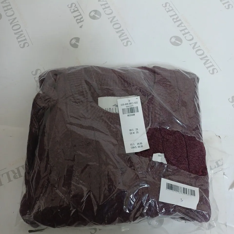 HOLLISTER BURGUNDY SWEATER SIZE M  