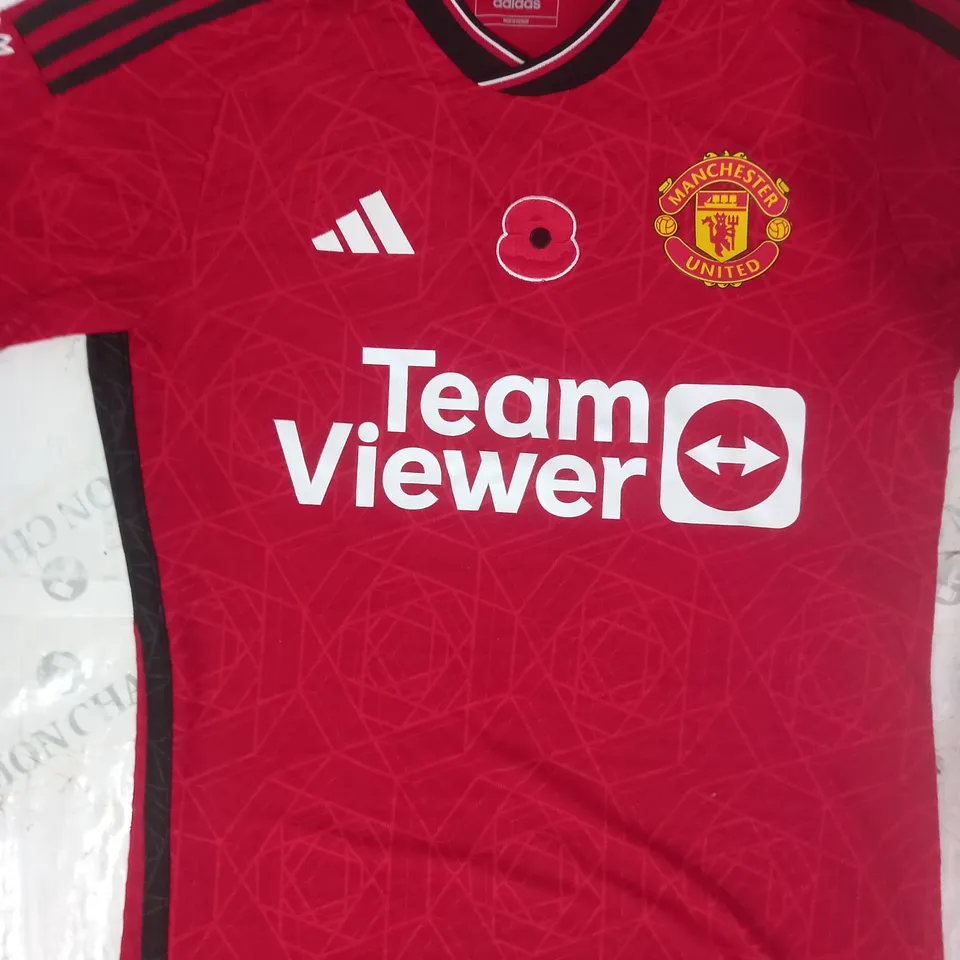 MANCHESTER UNITED FOOTBALL CLUB SIGNED MAINOO SHIRT SIZE SMALL