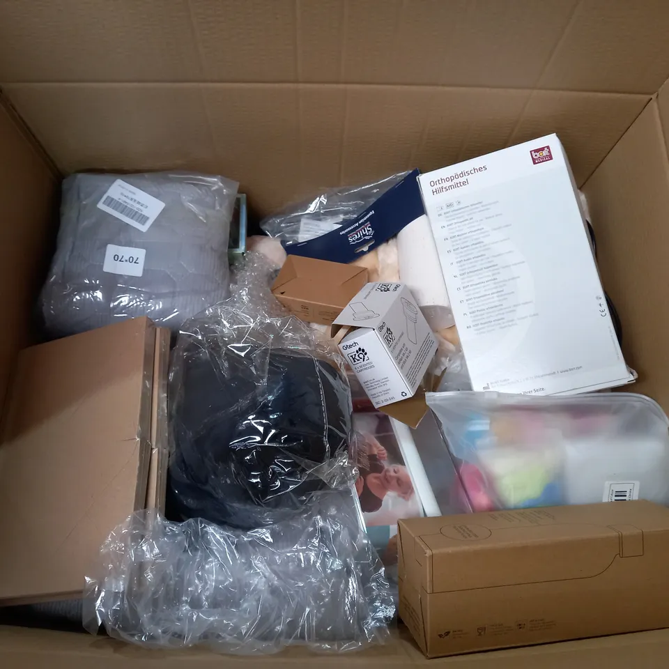 BOX OF APPROXIMATELY 13 ASSORTED ITEMS TO INCLUDE - COFFEE CUP - MR SIGA HEAVY DUTY SCRUBS - FORMULA MIXER ECT