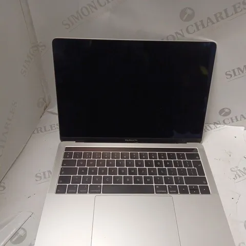 APPLE MACBOOK PRO - A1989