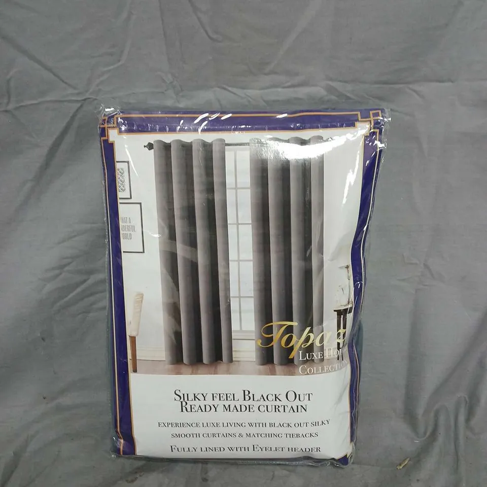 BOX OF APPROX 10 TOPAZ SILKY FEEL BLACKOUT READY MADE CURTAIN