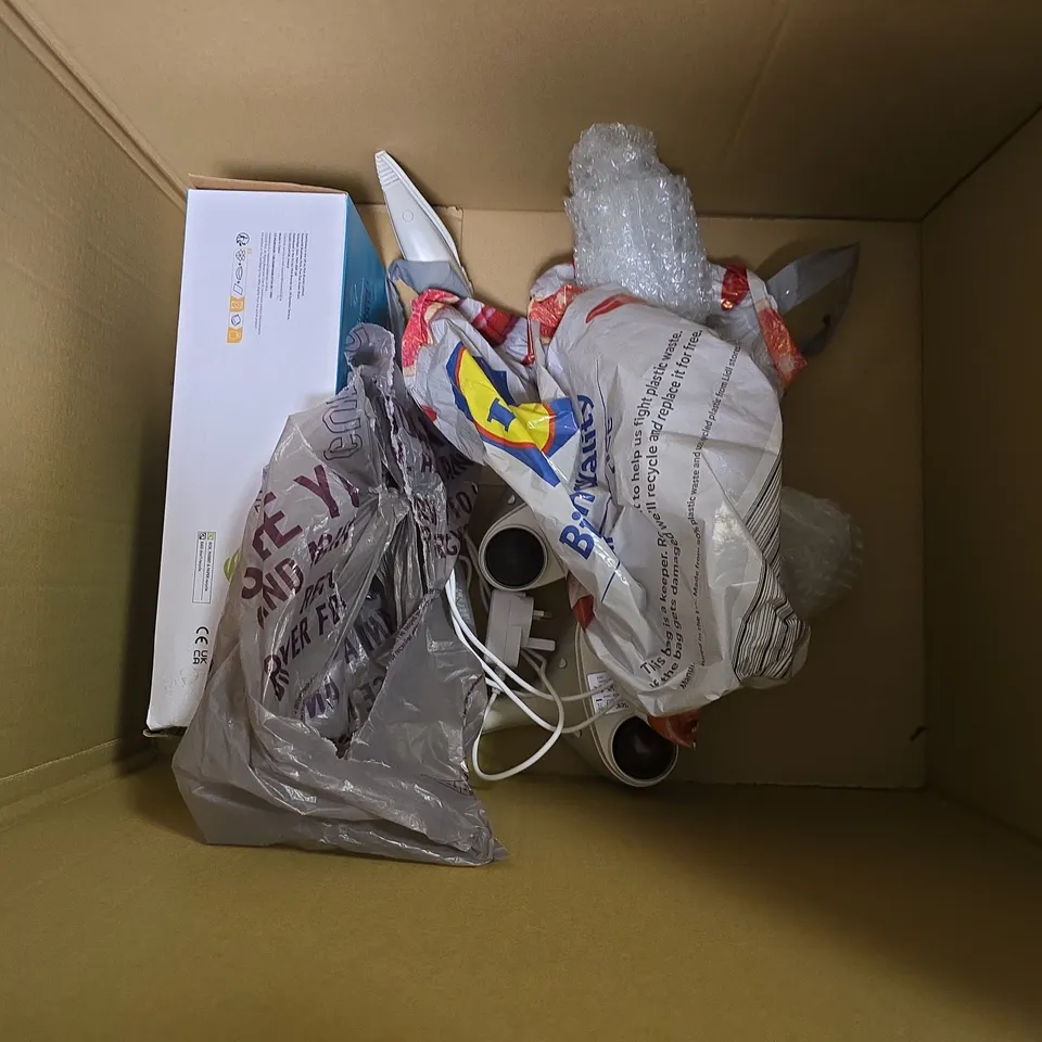 BOX OF APPROXIMATELY 4 ASSORTED ITEMS TO INCLUDE - HOMEDICS COMPACT PERCUSSION MASSAGER , HOMEDICS NECK MASSAGER 