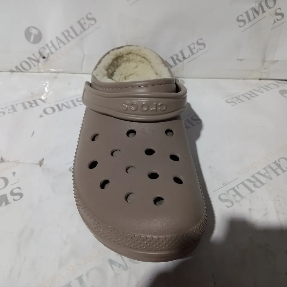 PAIR OF CROCS CLASSIC LINED CLOGS IN MUSHROOM/BONE UK SIZE M10/W11