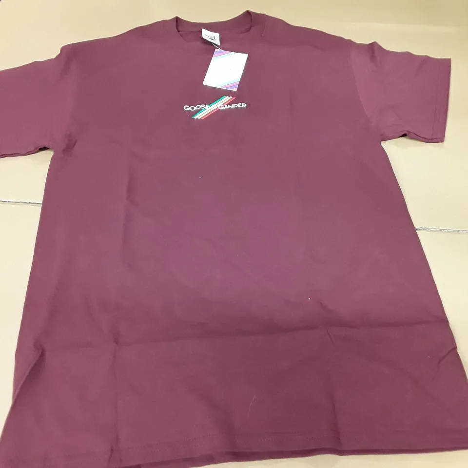 GOOSE AND GANDER BURGHUNDY T-SHIRT - M