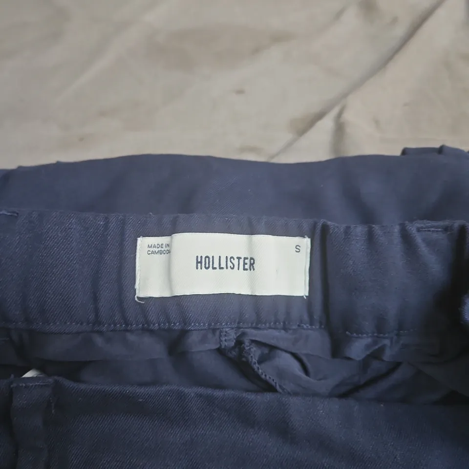 HOLLISTER NAVY BLUE RUFFLED SKORT – WOMEN'S, SIZE S