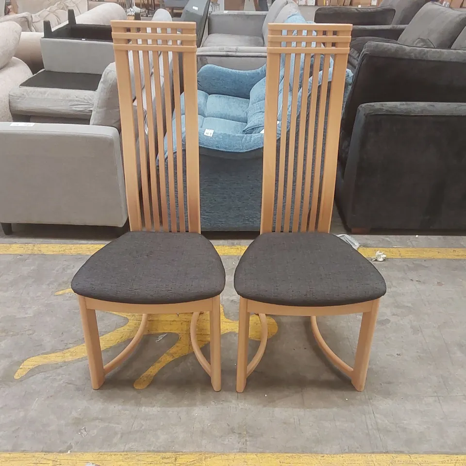 PAIR OF DESIGNER WOODEN HIGH BACK DINING CHAIRS WITH UPHOLSTERED PADDED SEATS