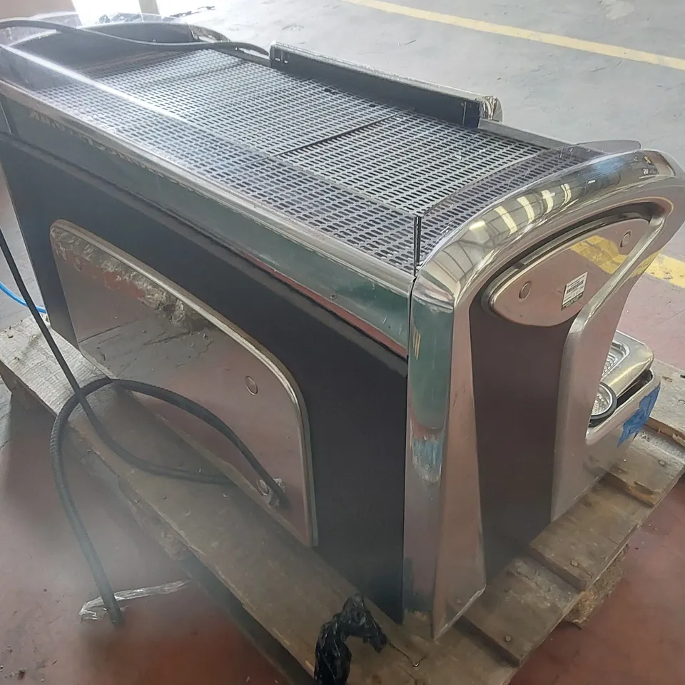 FAEMA EMBLEMA 3 GROUP COMMERCIAL COFFEE ESPRESSO MACHINE 