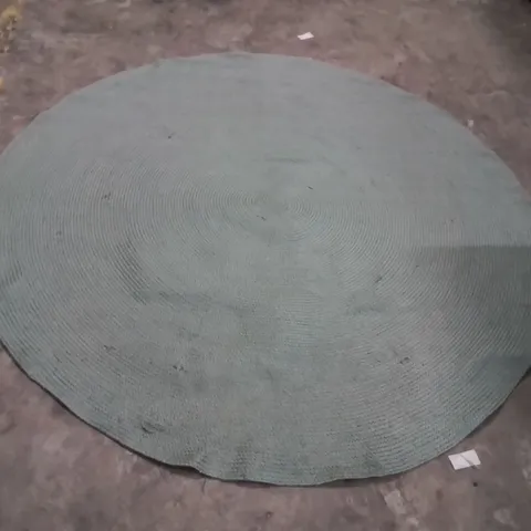 QUALITY DESIGNER AREA RUG - APPROXIMATELY 200X200