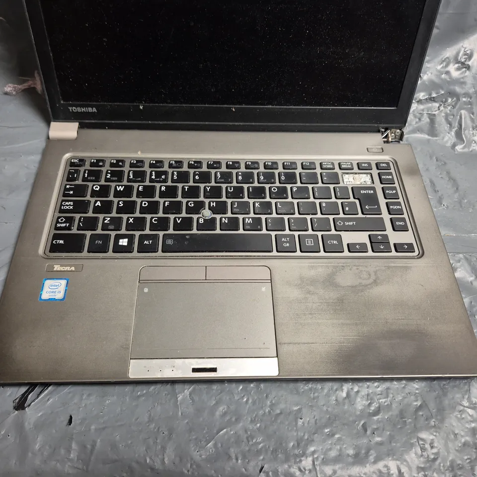 TOSHIBA TECRA Z40-C