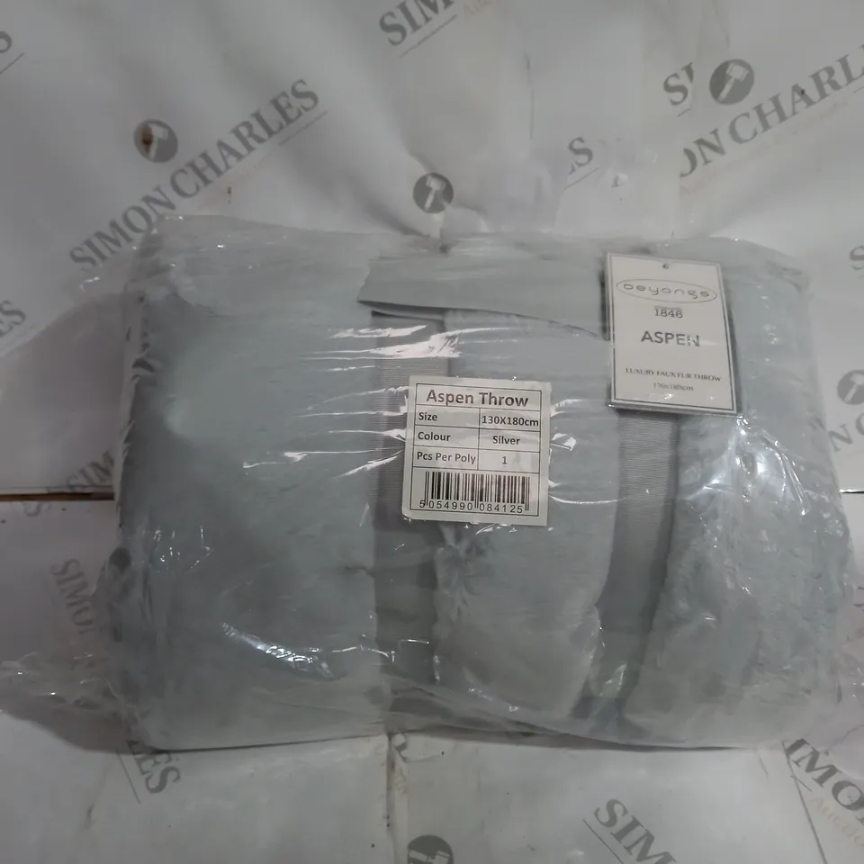 DEYONGS ASPEN THROW IN GREY