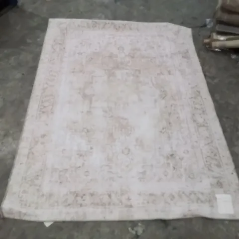 QUALITY DESIGNER AREA RUG - APPROXIMATELY 224X160