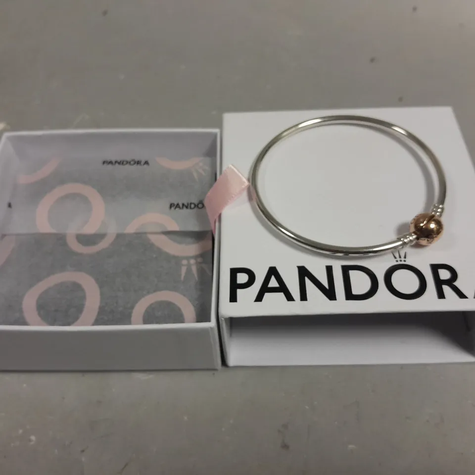 PANDORA CHARM BRACELET 