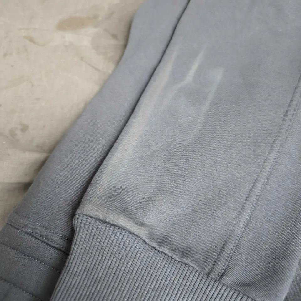 THE NORTH FACE JOGGERS IN GRAPHITE SIZE M