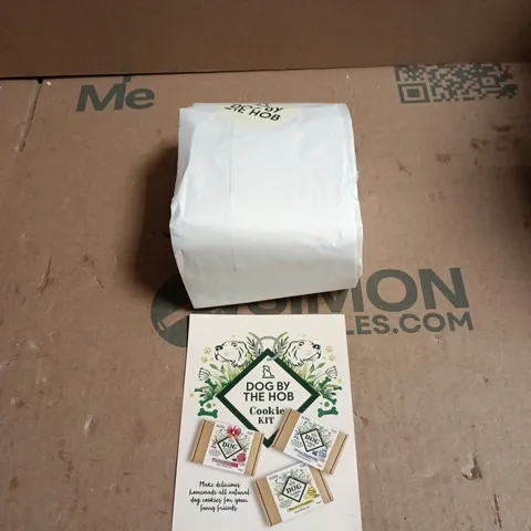 DOG BY THE HOB COOKIE KIT BOXED WITH INSTRUCTIONS (FOR DOGS)