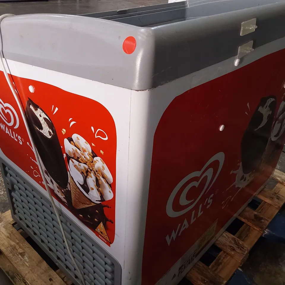 MEDIUM WALL'S ICE CREAM CHEST FREEZER (NO LID)