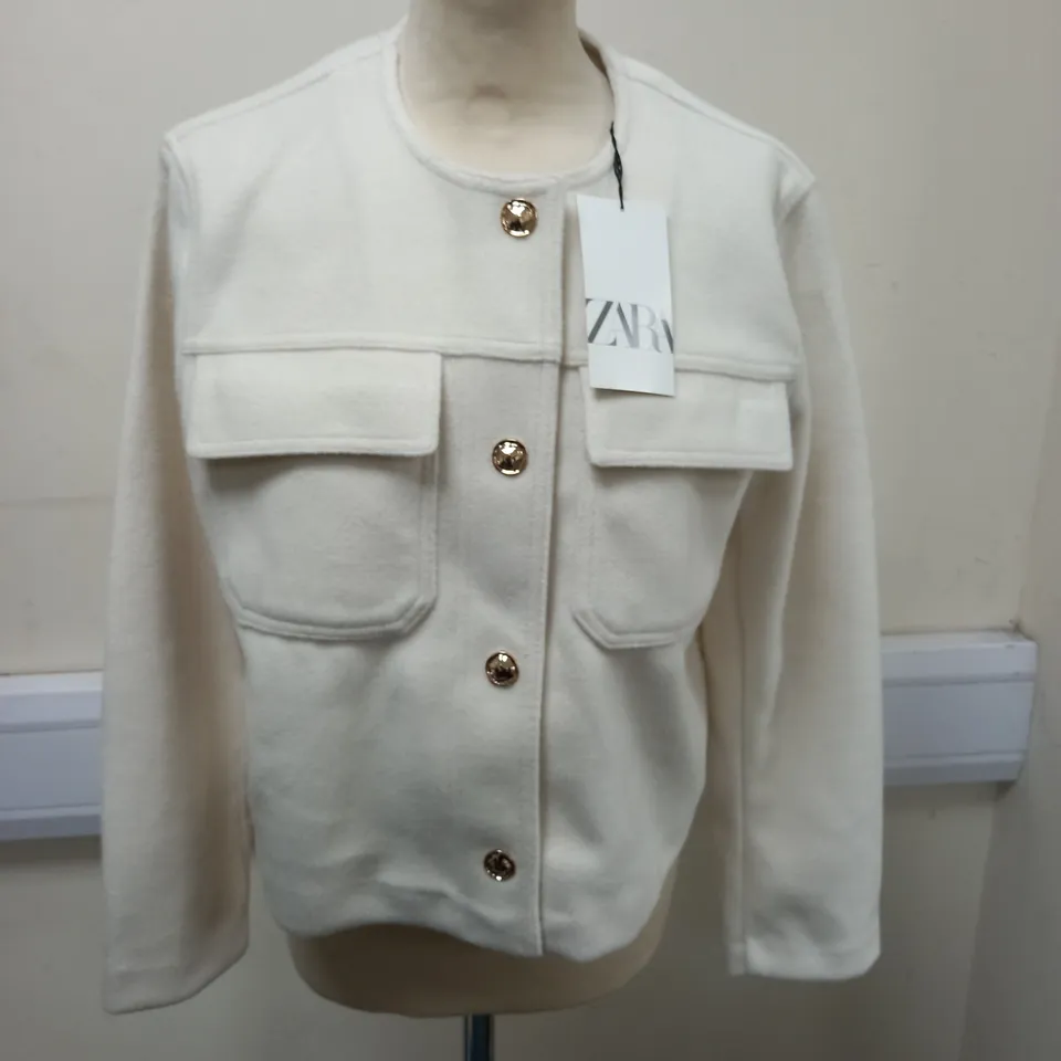 ZARA BUTTON THROUGH CARDIGAN IN WHITE - L