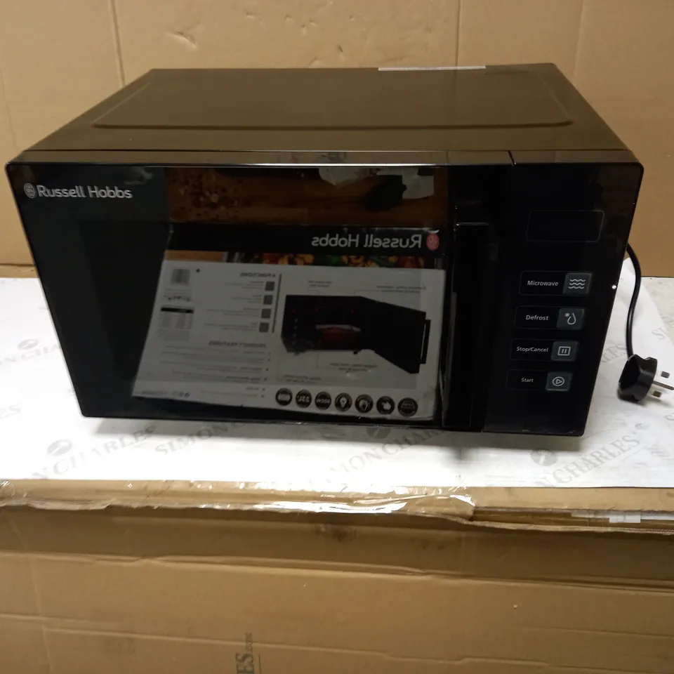 RUSSELL HOBBS EASI FAMILY SIZE FLATBED DIGITAL MICROWAVE