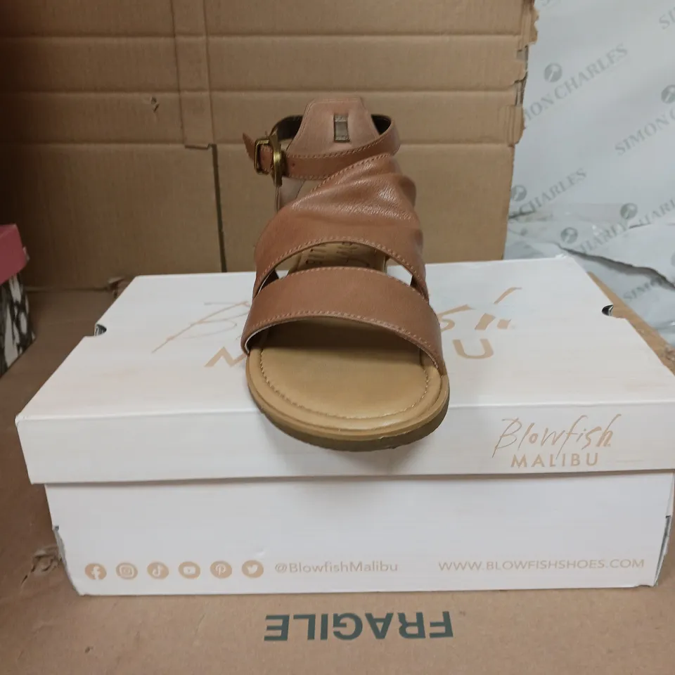 BLOWFISH MALIBU BALANA WEDGE SANDALS TAN SIZE 5