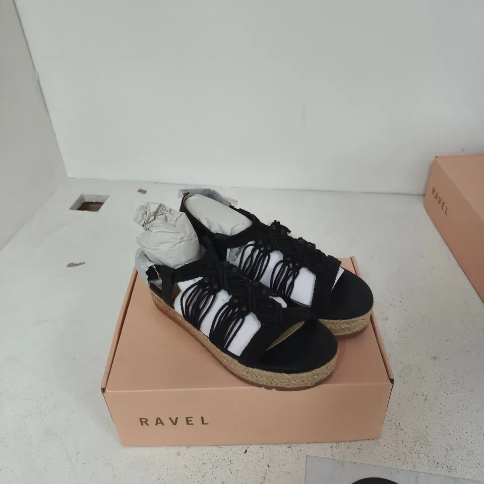 RAVEL MEDWAY RLP747 BLACK SANDALS – UK4 (EU37)