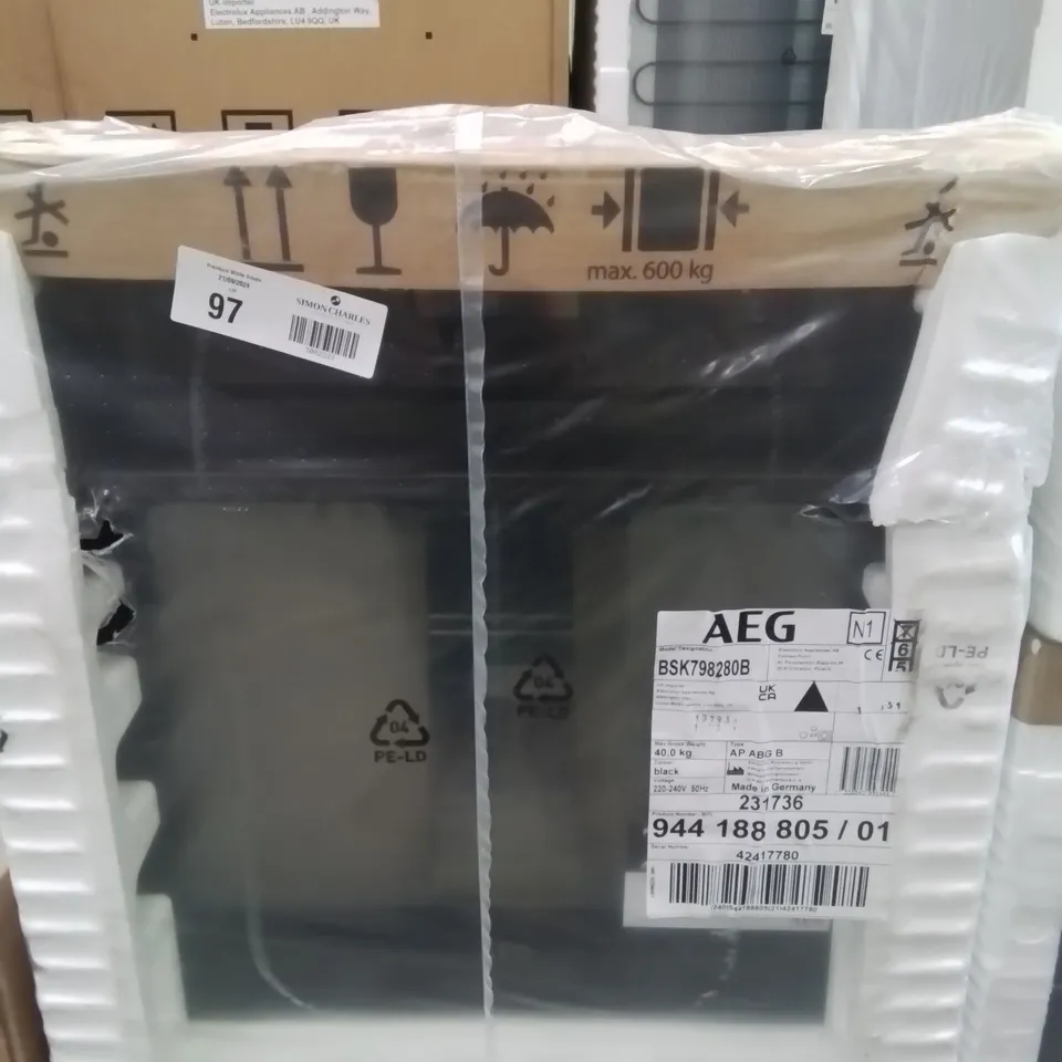 AEG BSK798280B 9000 STEAMPRO BUILT IN HYDROLYTIC SINGLE OVEN IN BLACK