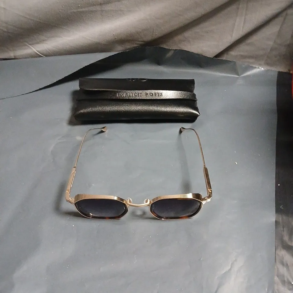 EXPLICIT POETS SUNGLASSES – GOLD-TONE METAL FRAME WITH DARK LENSES 